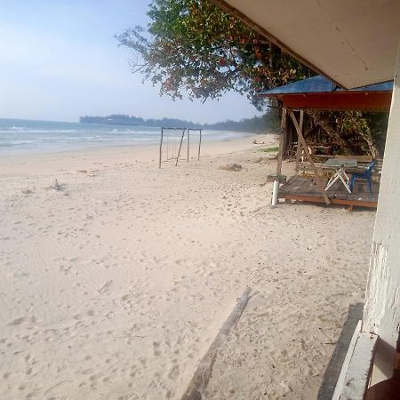Tumombuvoi Homestay Tiga Papan Exterior foto